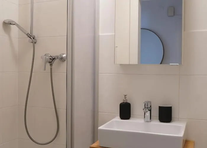 Oasis With Large Balcony & Parking Apartment Graz